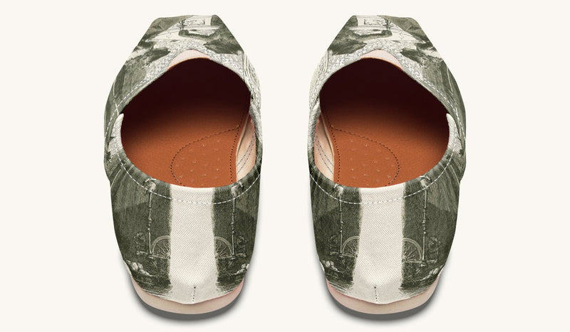 The Bear Shall Be Thy Choice (Pink) Casual Shoes - Jaded Lament