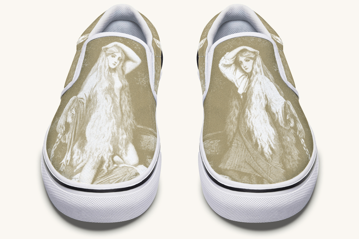 She Watched The Bones Sink Gold Dust On Shoes - Jaded Lament
