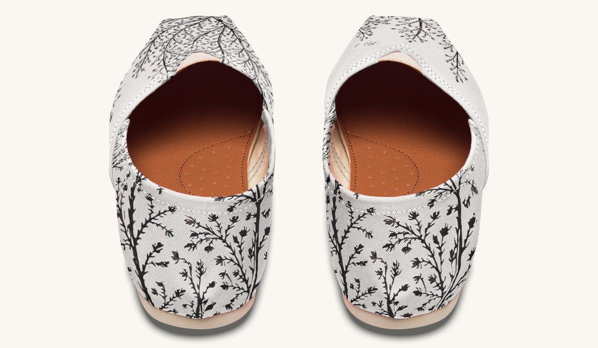 A Delicate Breath Bw Casual Shoes - Jaded Lament