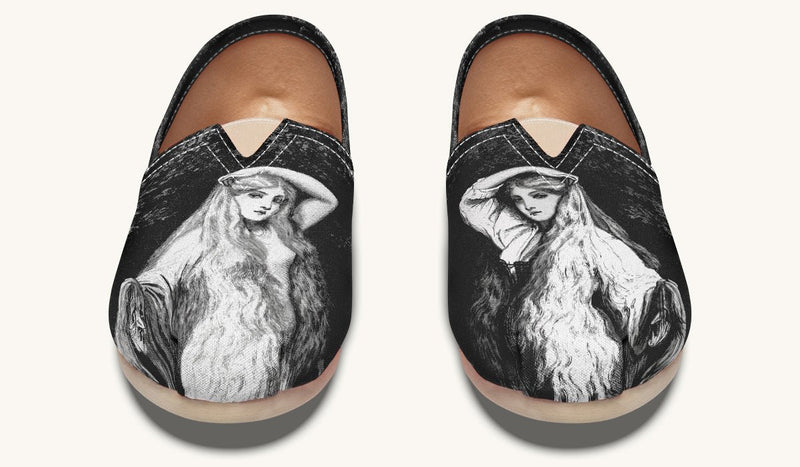 She Watched the Bones Sink Black Casual Shoes - Jaded Lament